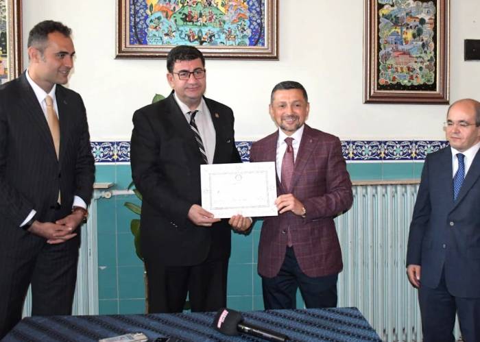 Mhp Kütahya Milletvekili Ahmet Erbaş Mazbatasını Aldı