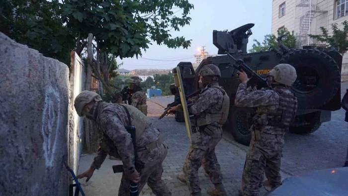 Şanlıurfa’da Polis Ve Jandarmadan Zehir Tacirlerine Darbe