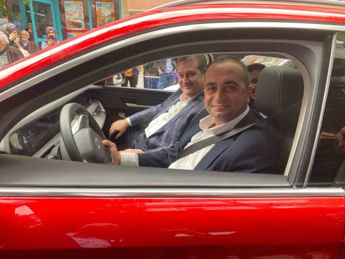 Şişli’de Togg’a Yoğun İlgi