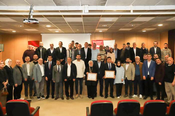 Ak Parti Düzce Milletvekilleri Mazbatasını Aldı