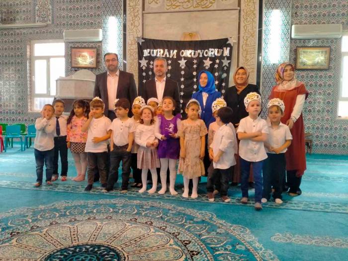Aydın’da 4-6 Yaş Öğrencileri Kur’an’a Geçmenin Sevincini Yaşadı