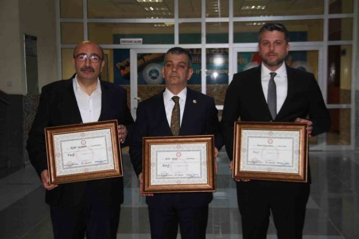 Ak Parti Elazığ Milletvekilleri Mazbatalarını Aldı