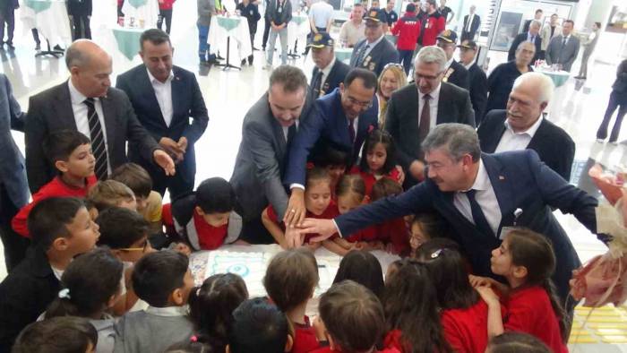 Balıkesir Koca Seyit Havalimanı’nda Dhmi 90. Yılı Kutlaması Yapıldı