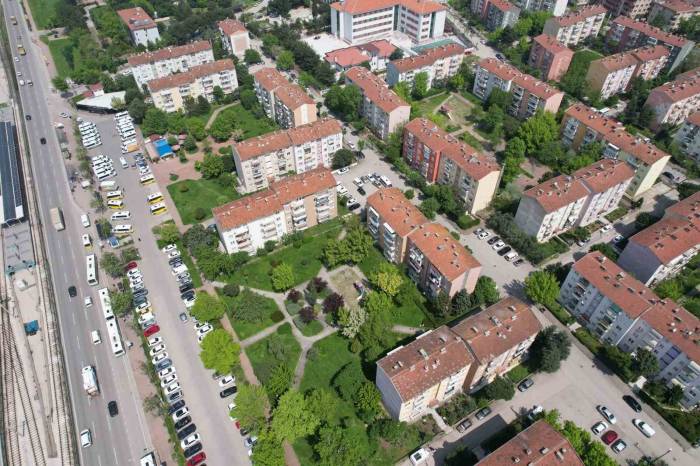 Bursa’da Akpınar Mahallesindeki Kentsel Dönüşüm Projesi İçin İlk İmzalar Atıldı