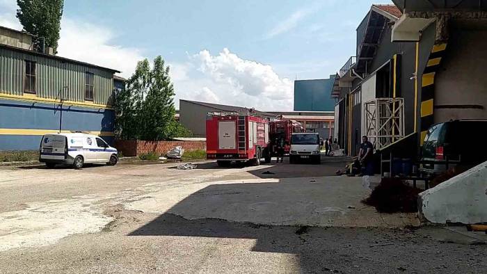 Metal Fabrikasında Patlama: 6 Yaralı