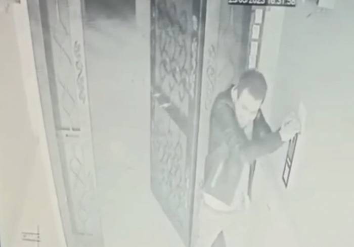 Madde Bağımlısı Genç Evi Yakıp, Yöneticiyi Tornavida İle Yaraladı