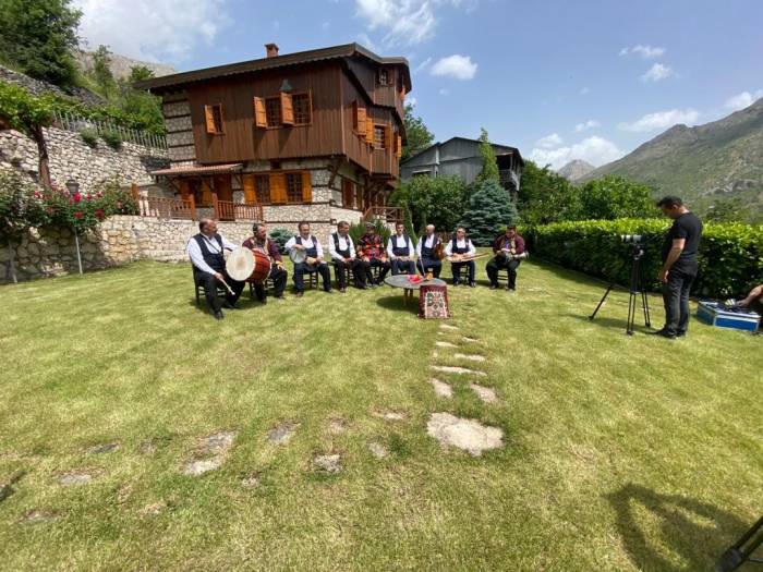 ‘heybemdeki Türküler’ Programının Bu Haftaki Durağı Kemaliye Oldu