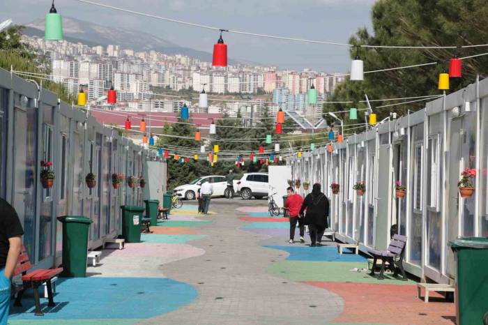 Down Sendromlu Çocuklar Ve Ailelerinin Yeni Yaşam Alanı: ’artı Bir Sokağı’