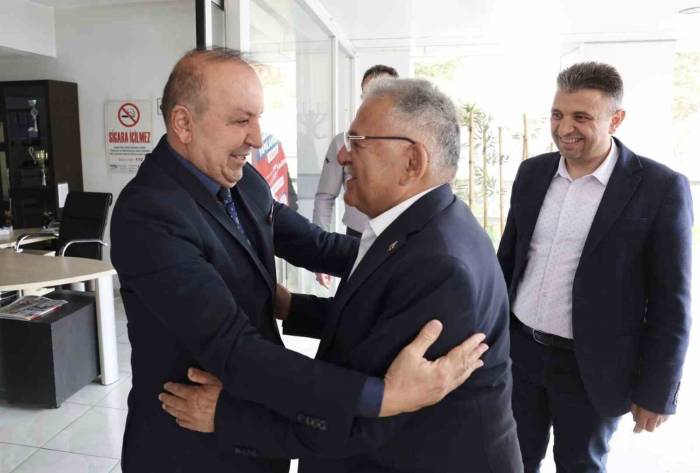 Başkan Büyükkılıç’tan Pınarbaşı Belediyesi’ne Ziyaret