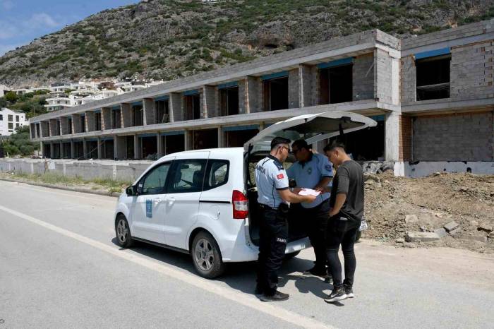 Kuşadası’nda İnşaat Yasağı Denetimleri Devam Ediyor