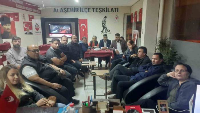 Zafer Partisi’nde İstifa Depremi