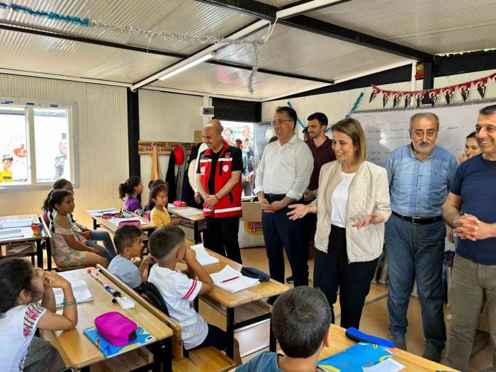 Vali Becel Ve Başkan Savran, Depremzede Çocuklarla Bir Araya Geldi