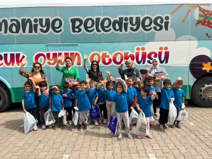 Çocuk Oyun Otobüsü, Köy Okullarında Öğrencilerle Buluşuyor
