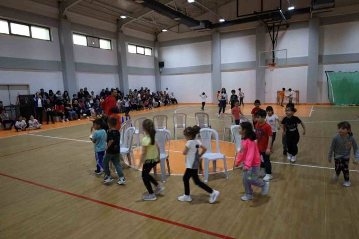 Safranbolu’da "geleneksel Türk Çocuk Oyunları Yarışması" Düzenlendi