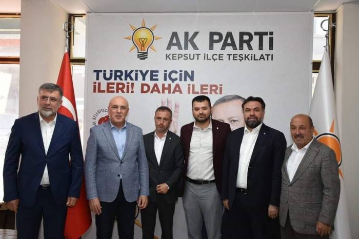 İyi Parti’den İstifa Eden Belediye Başkan Adayı Ak Parti’ye Katıldı