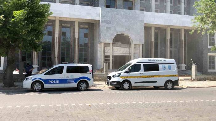İnşaattan Düşen İşçi Yaralandı