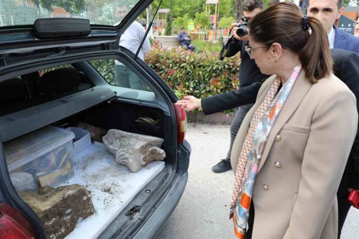 Doğalgaz Hattı Kazılarında Tarihi Parçalara Rastlandı