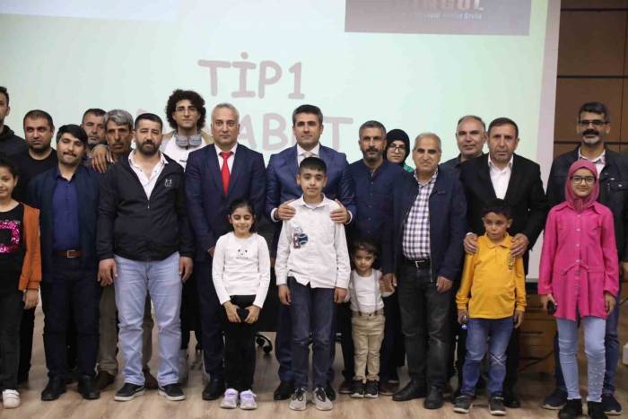 Başkanı Arıkan’dan Diyabetli Çocuklara Sensörlü Şeker Ölçüm Cihazı Desteği