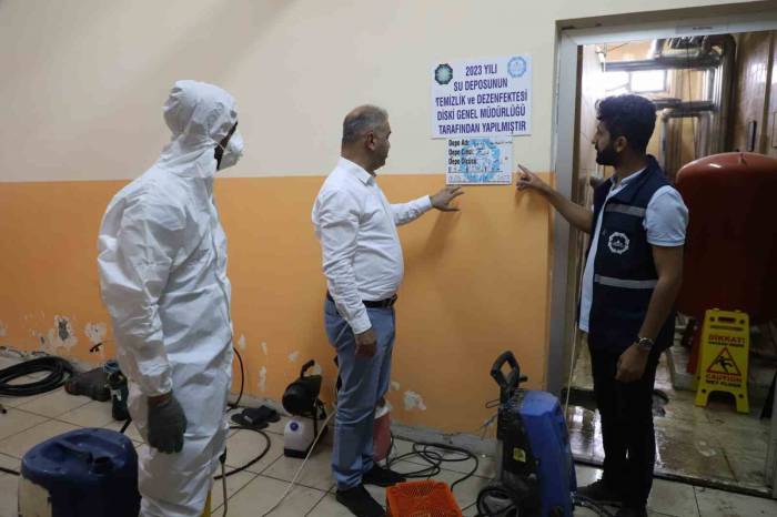 Diski İçme Suyu Depolarını Temizliyor