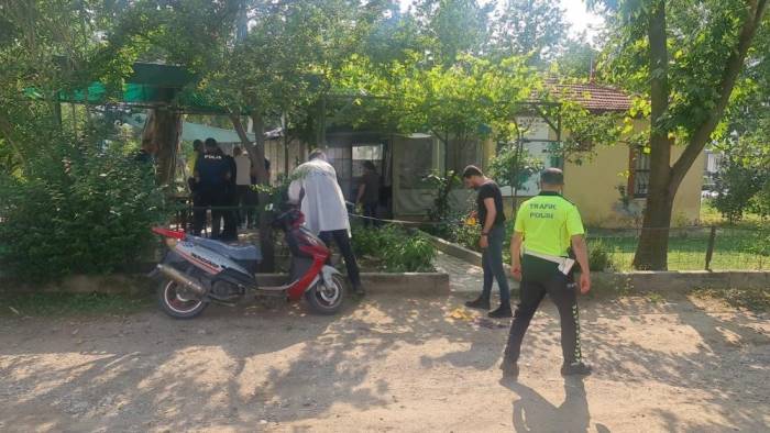 İzmir’de Tabancayla Vurulan Emekli Doktor Hayata Tutunamadı