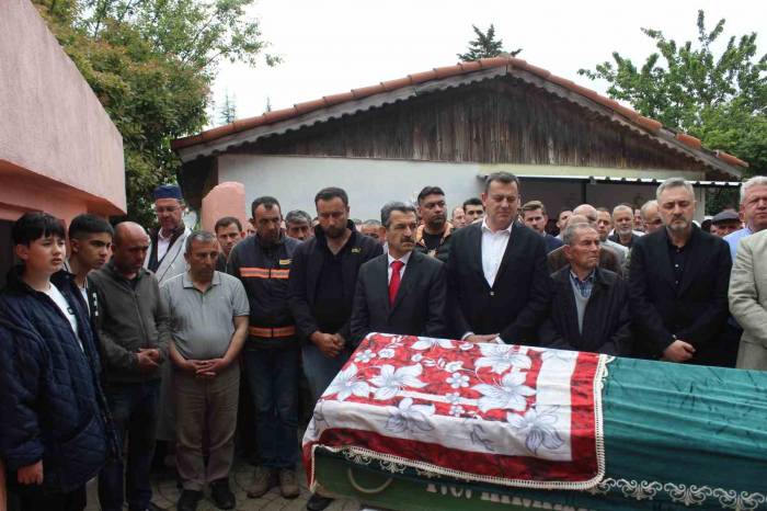 Nikahlarına Bir Gün Kala Hayatlarını Kaybeden Genç Çift Son Yolculuklarına Uğurlandı