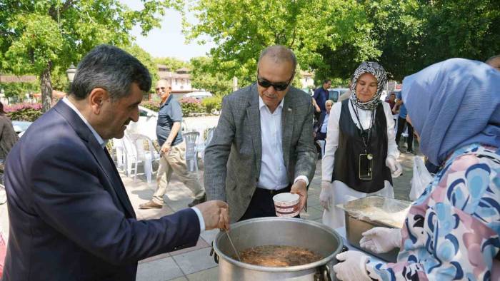 Başkan Uzundemir Müftülük Hayır Panayırına Katıldı