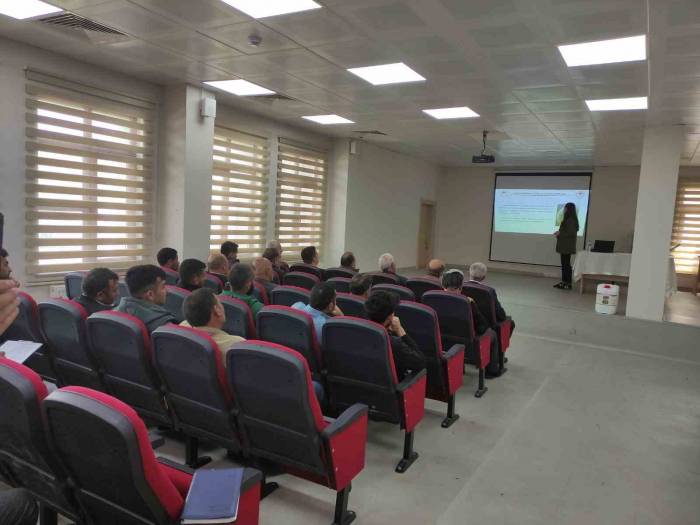 Selim’de Muhtarlar Ve Çiftçiler Bilgilendirildi