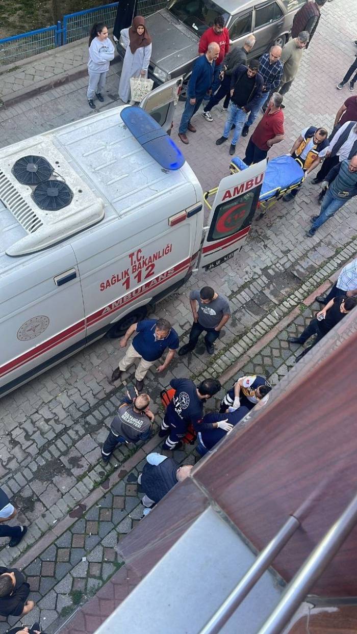 Otomobilden Husumetli Oldukları Esnafa Kurşun Yağdırdılar