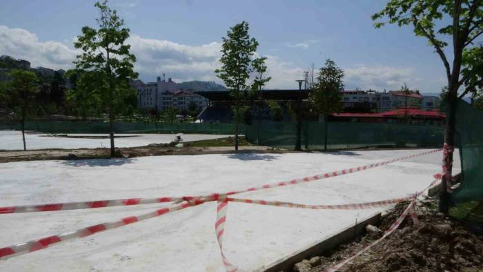 Trabzon’da Ortahisar Millet Bahçesinde İkinci Etap Çalışmaları Başladı