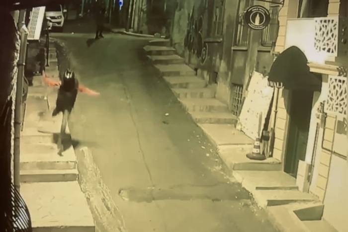 İstanbul’da Korkunç Cinayet Kamerada: Kasklı Gence Kurşun Yağdırdılar