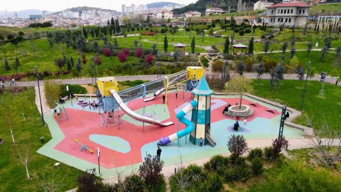 Bakan Kurum: “81 İlimize 484 Millet Bahçemizle 75 Milyon Metrekare Yeşil Alan Kazandırdık”