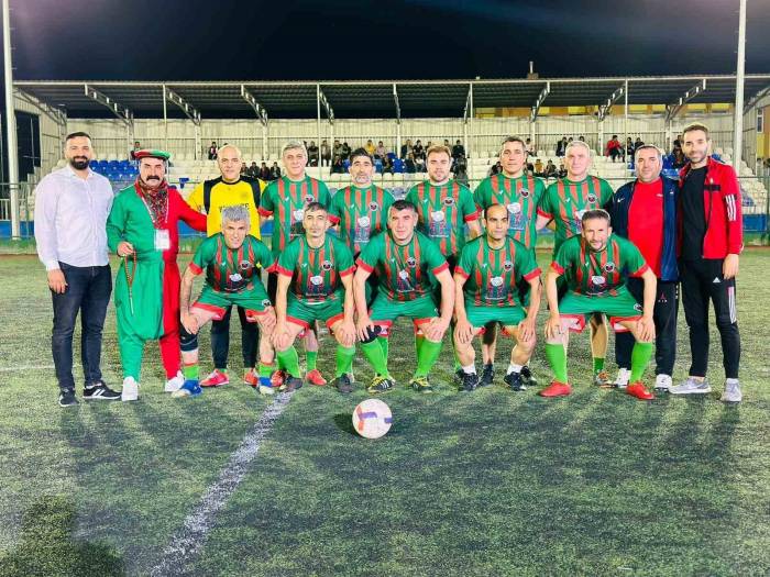 Turyap Sporun Ve Sporcunun Yanında