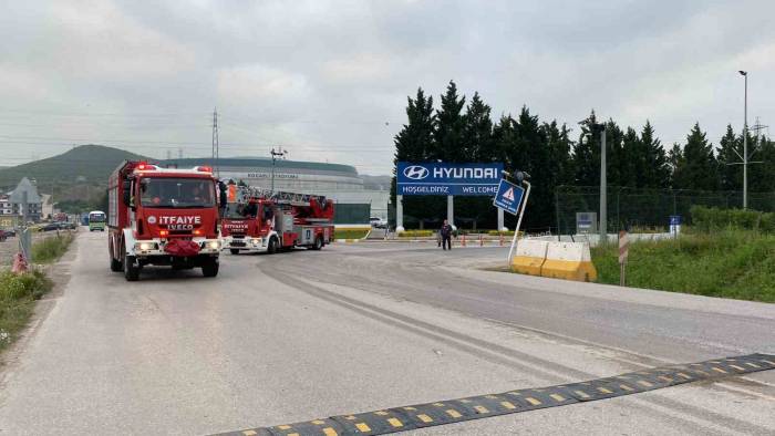 İzmit’te Otomobil Fabrikasında Yangın