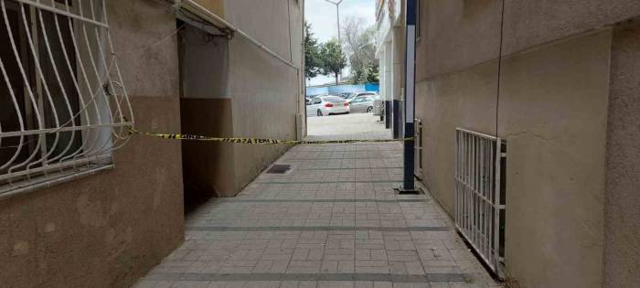 Anne, Abla Ve Komşusunu Öldüren Gencin Psikolojik Sorunları Olduğu Ortaya Çıktı