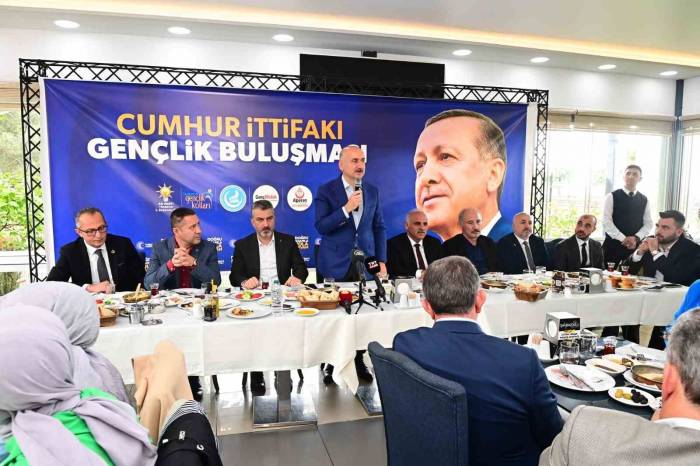 Bakan Karaismailoğlu’ndan Gençlere “sandıklara Sahip Çıkın" Çağrısı