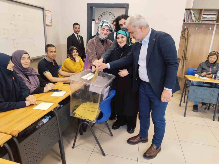 Ak Parti İstanbul İl Başkanı Kabaktepe Oyunu Başakşehir’de Kullandı