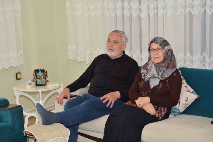Ameliyatına Aldırış Etmeden 220 Kilometre Gidip Havalimanında Oy Kullandı