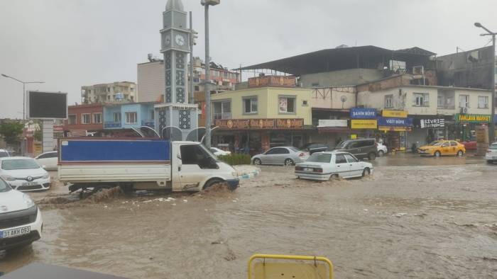 Hatay Kırıkhan’da Fırtına Ve Şiddetli Yağış
