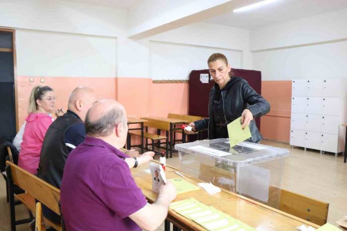 Samsun’da Oy Kullanma İşlemi Başladı