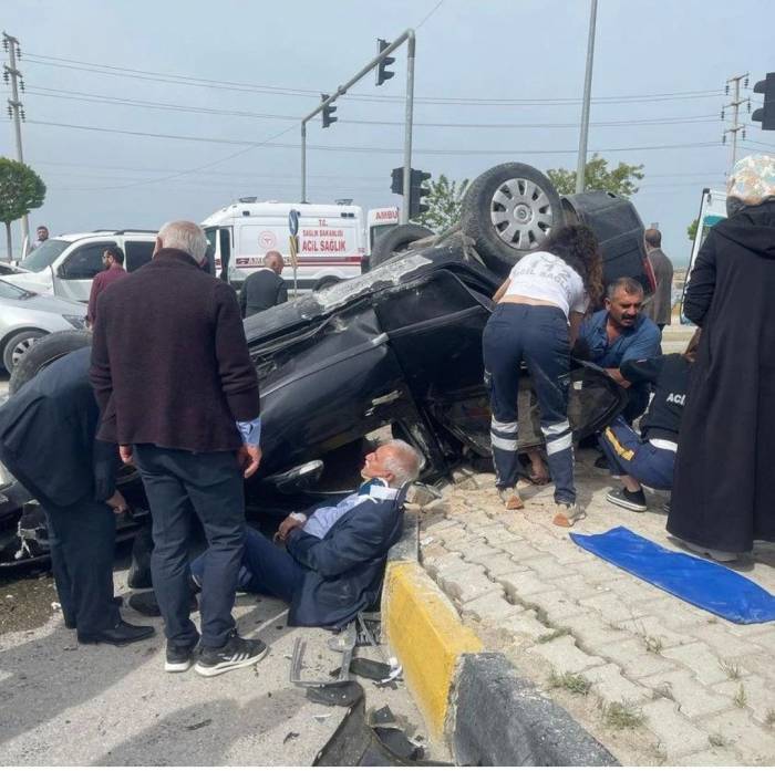 Van’da 2 Ayrı Trafik Kazası: 4 Yaralı