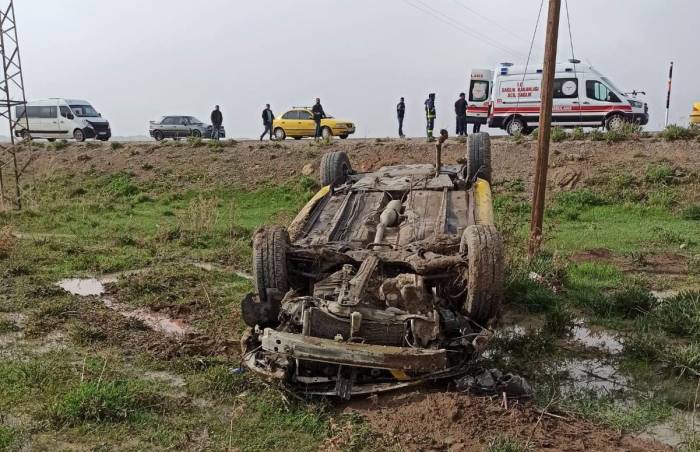 Van’da İran Plakalı Otomobil Kaza Yaptı: 1 Yaralı