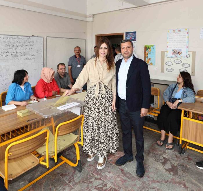 Belediye Başkanları Sandık Başına Gitti