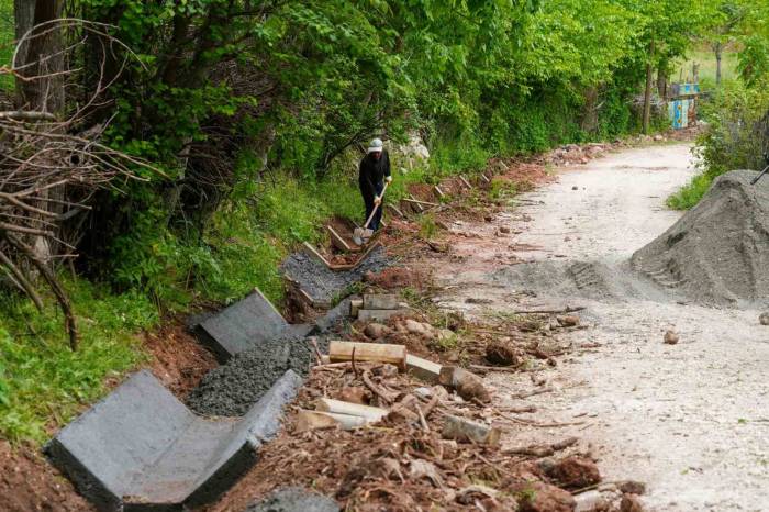 Silvanlı Çiftçiler Boşa Akan Kaynak Suyundan Faydalanacak
