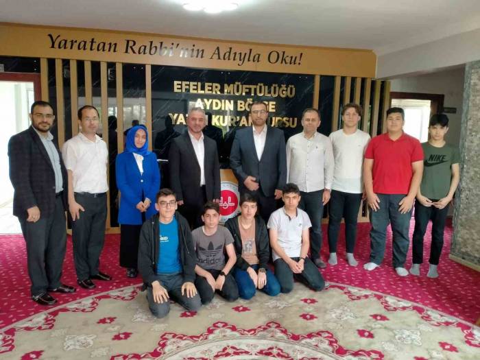 Aydın İl Müftüsü Güneş Hafızların Sevincine Ortak Oldu