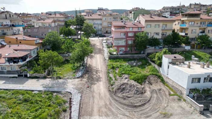 Nevşehir’de Yol Yenileme Çalışmaları Devam Ediyor