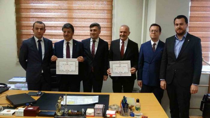 Ak Parti Van Milletvekilleri Mazbatalarını Aldı