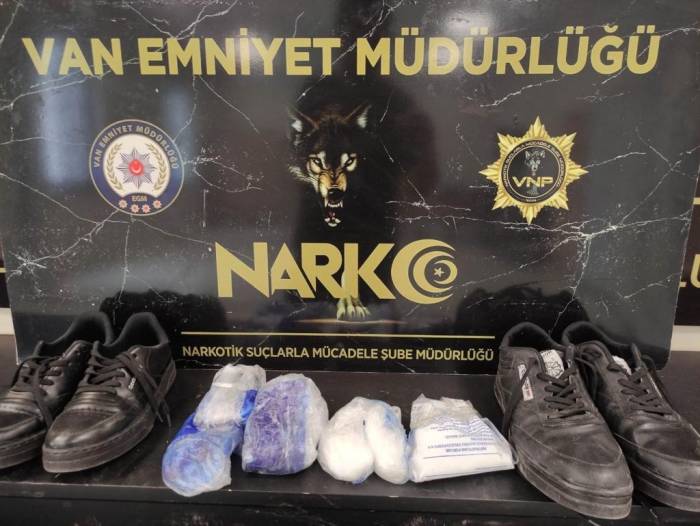 Van’da 2 Kilo 115 Gram Metamfetamin Ele Geçirildi