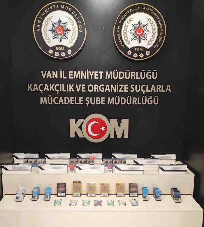 Van’da Gümrük Kaçağı Malzemeler Ele Geçirildi