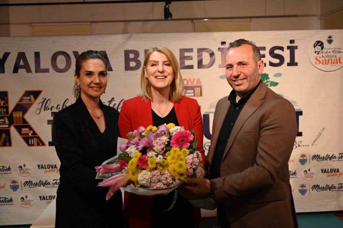 Gazeteci Türküsev Yalova’da Okuyucularıyla Buluştu