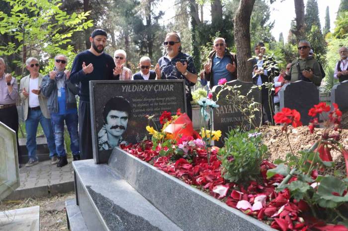 Yıldıray Çınar Mezarı Başında Anıldı